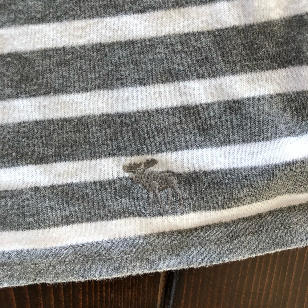 Abercrombie & Fitch striped tee - Picture 2 of 8